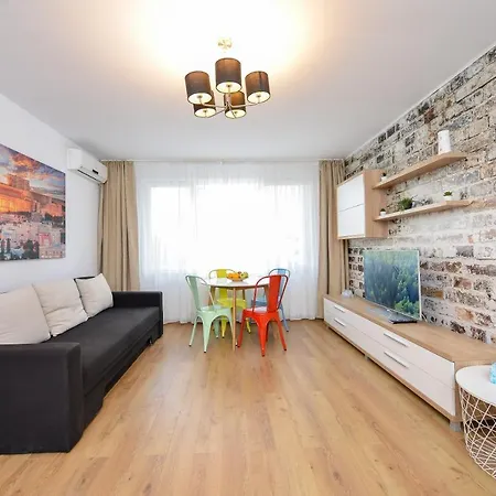 Daire Park Apartment-cismigiu Garden